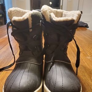 Khombu Winter Boots